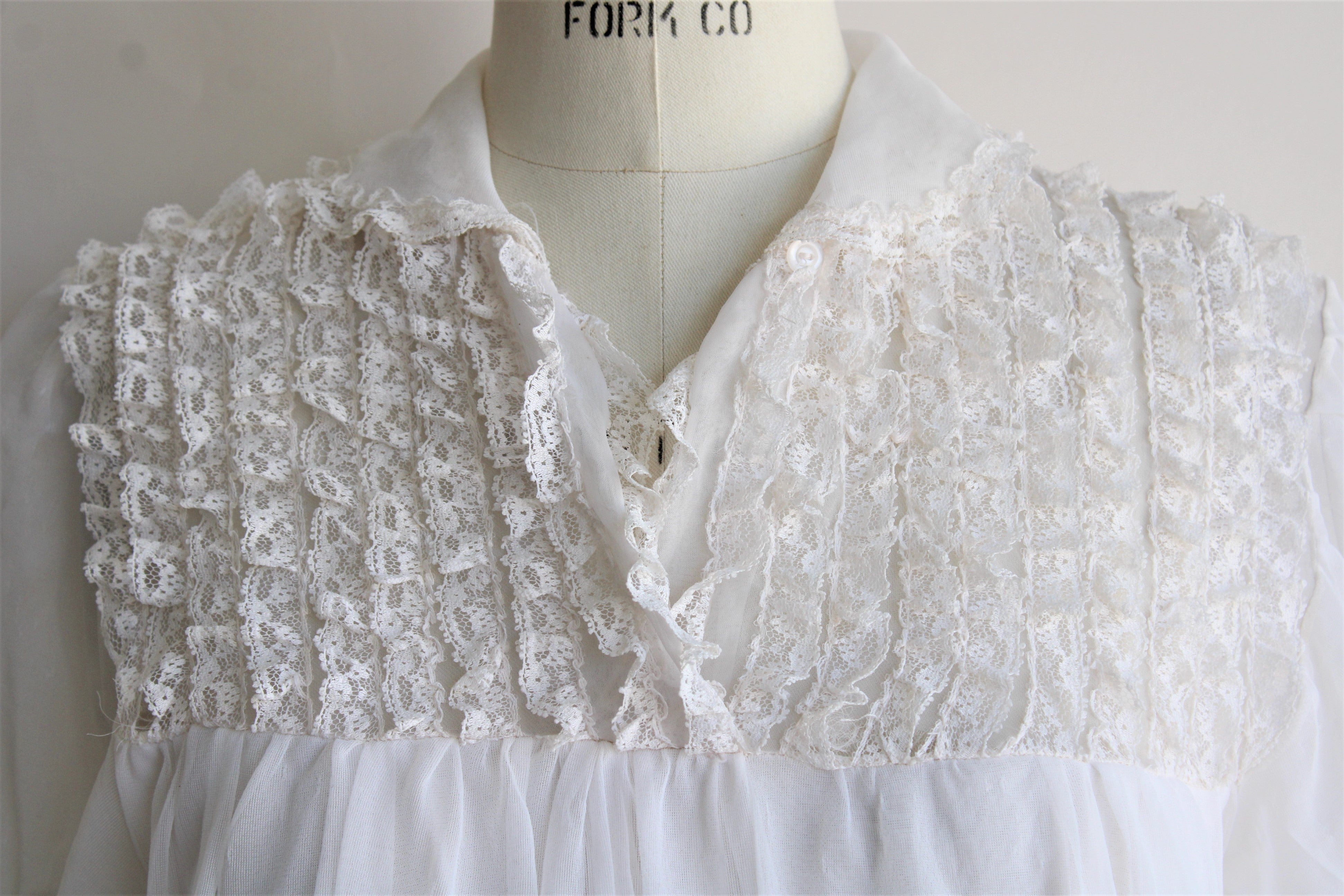 Vintage 1960s White Babydoll Nightie with Lace Trim – Toadstool Farm ...