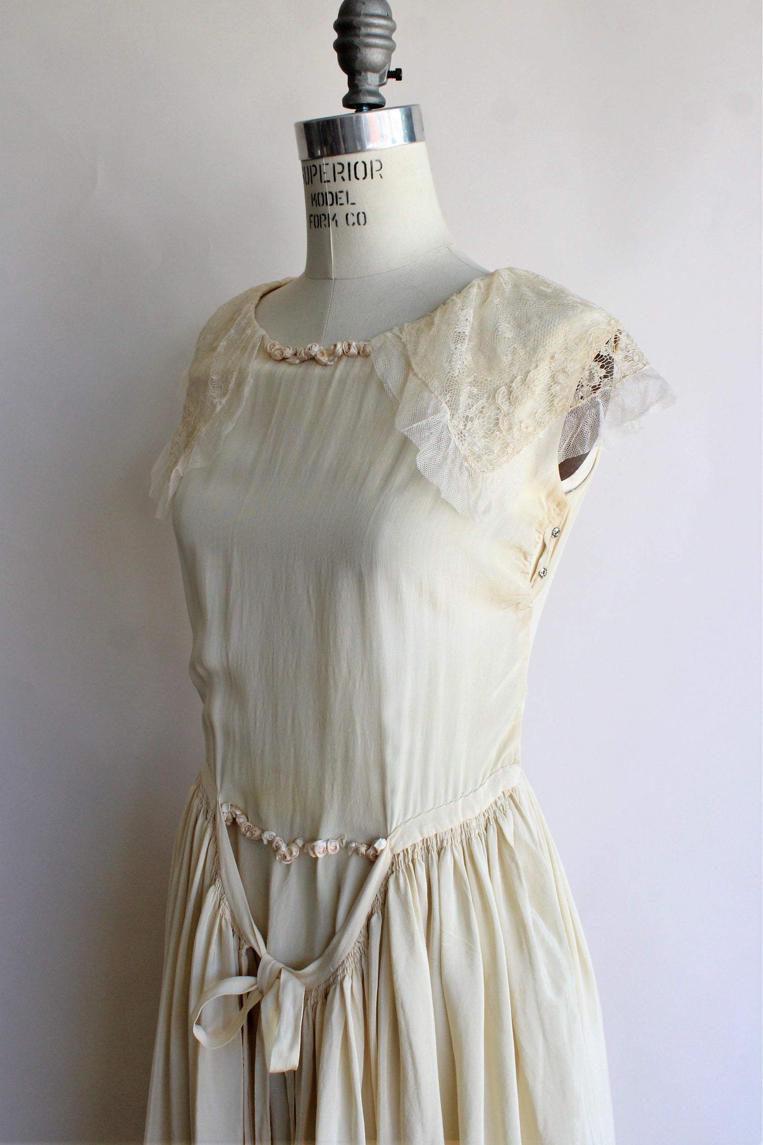 Vintage 1920s Ivory Silk Robe De Style Dress