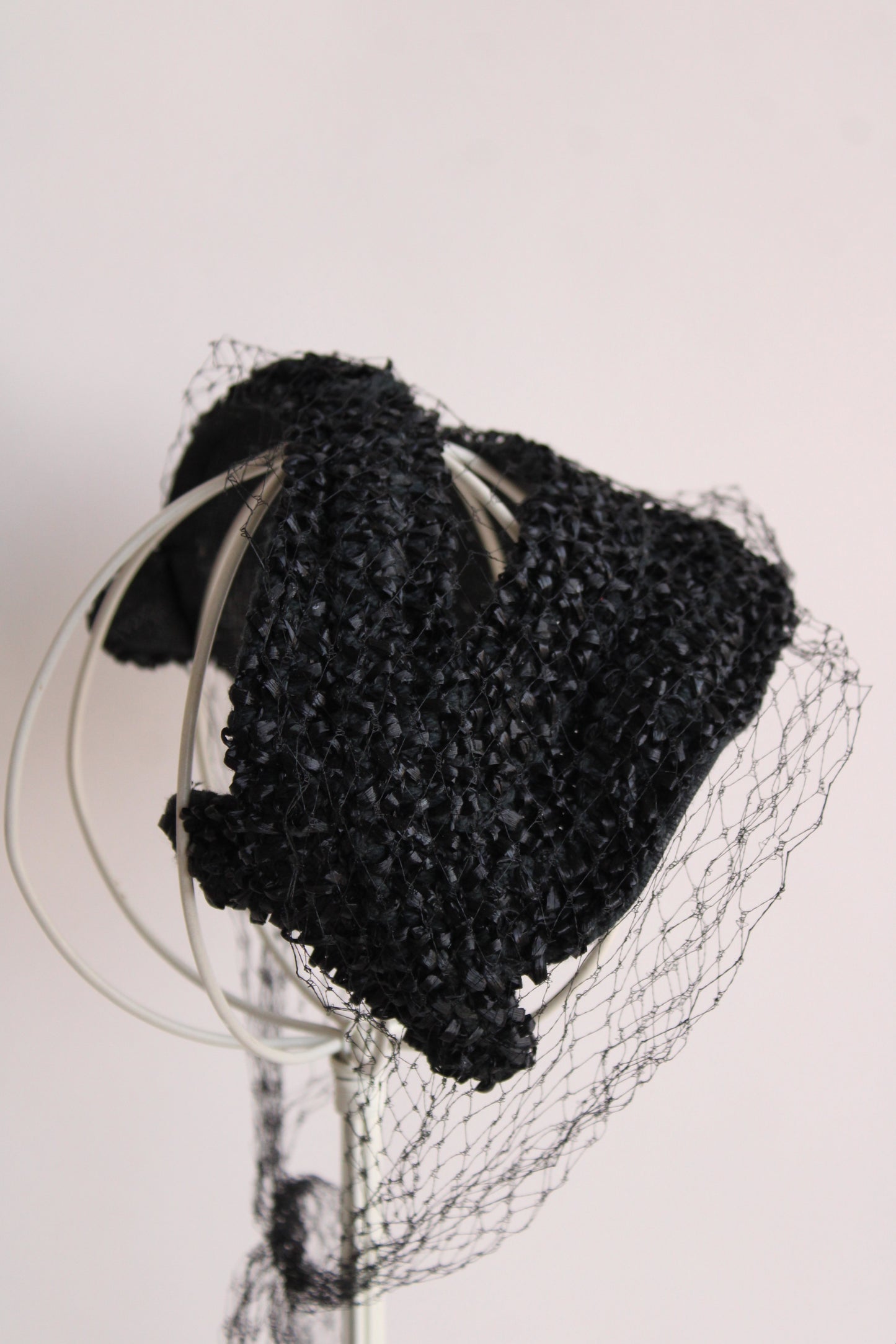 Vintage 1940s Black Fascinator with Veiling