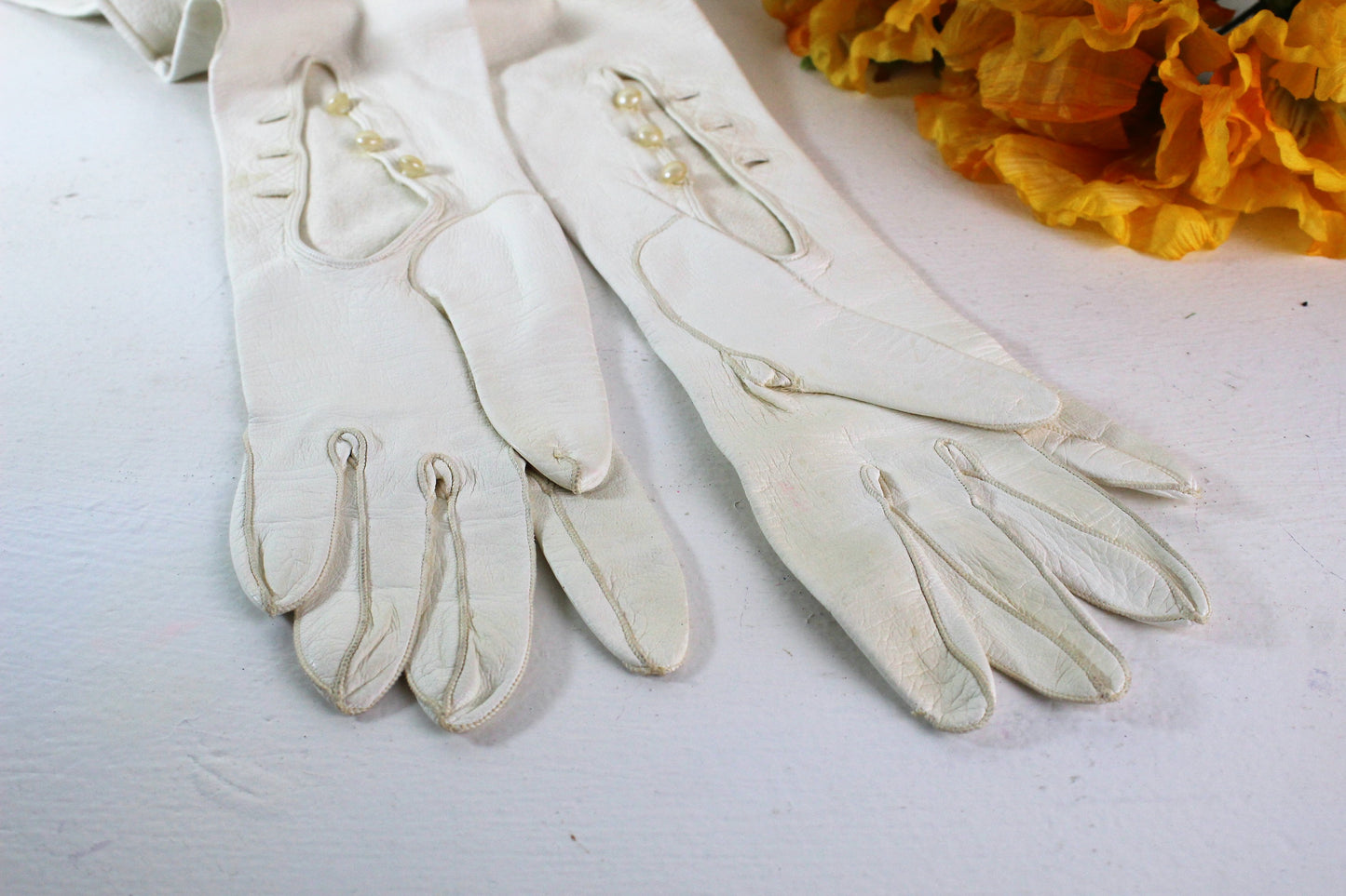 Vintage 1960's ~ 2 Pair Womens White Kid Leather Gloves SMALL 6.5~ One is  NWT