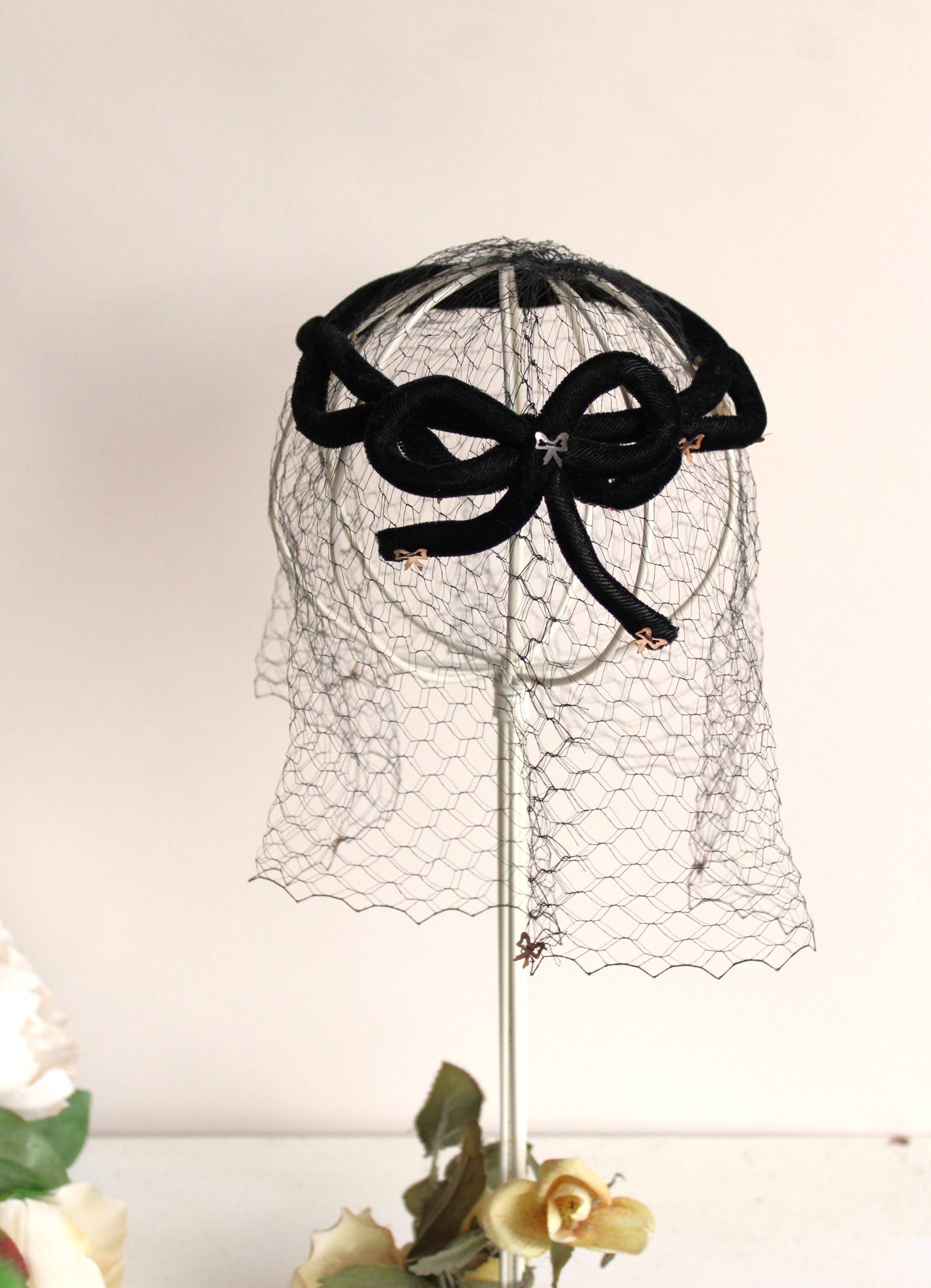 Vintage 1950s Black Velvet Fascinator Crown with Veil