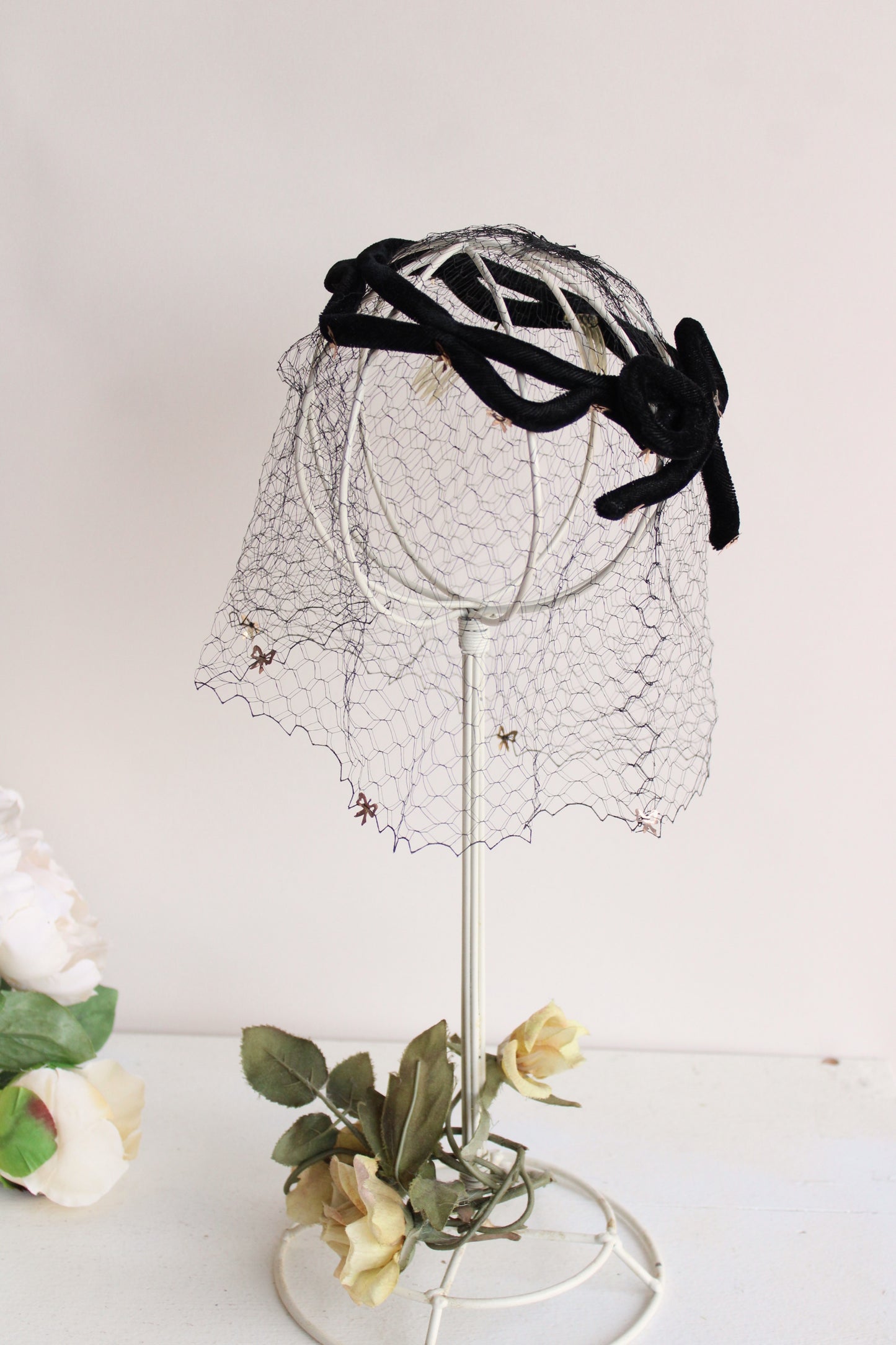 Vintage 1950s Black Velvet Fascinator Crown with Veil