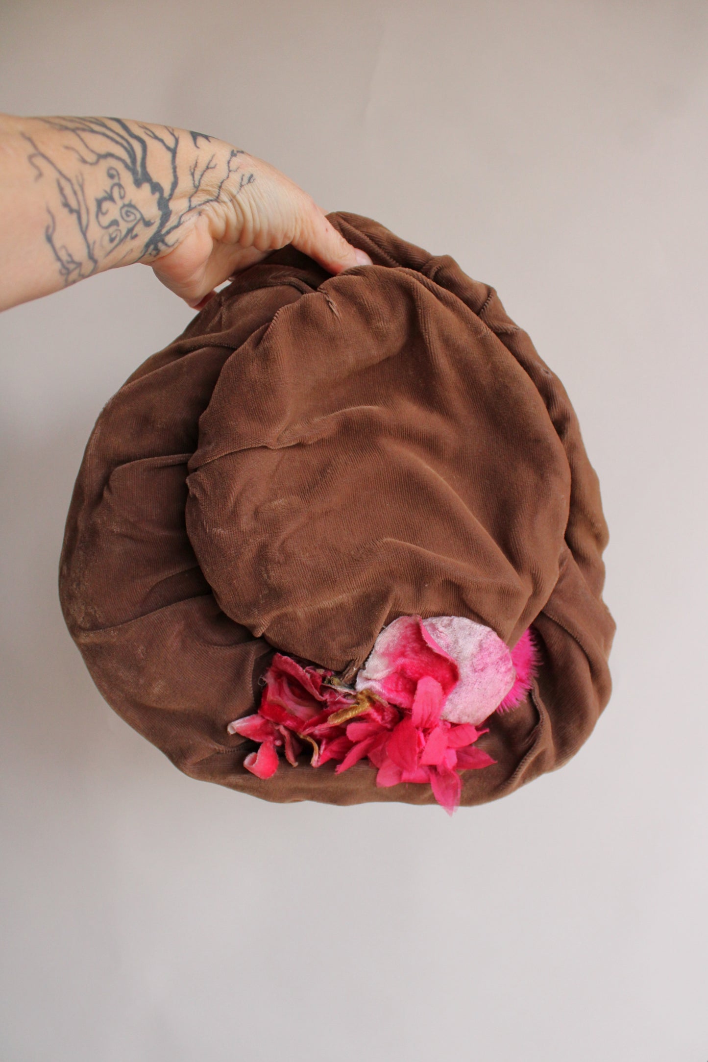 Vintage Brown Velvet Hat with Pink Velvet Flowers