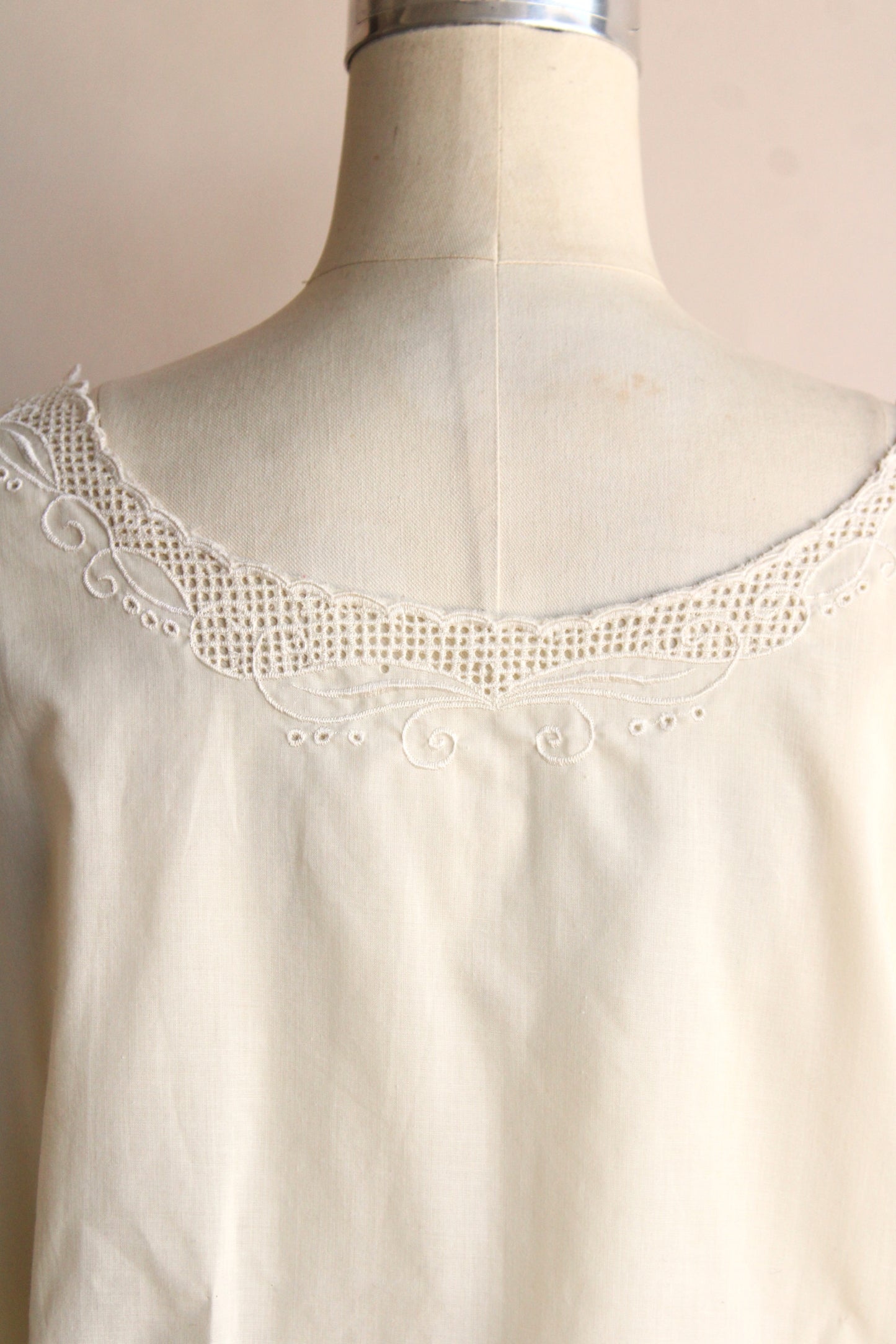 Vintage 1980s Embroidered Peasant Blouse