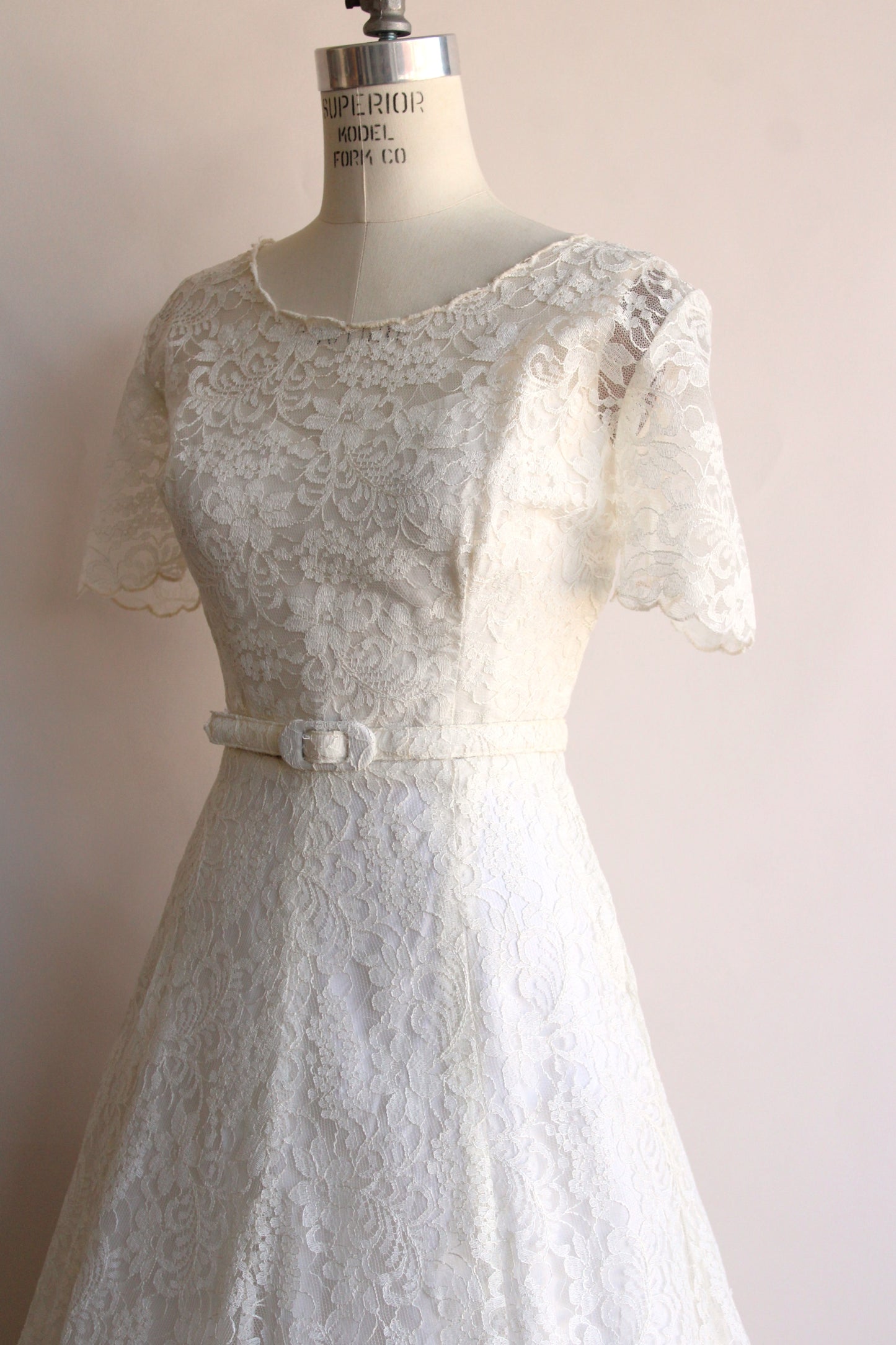 Vintage 1950s White Lace Dress with Belt