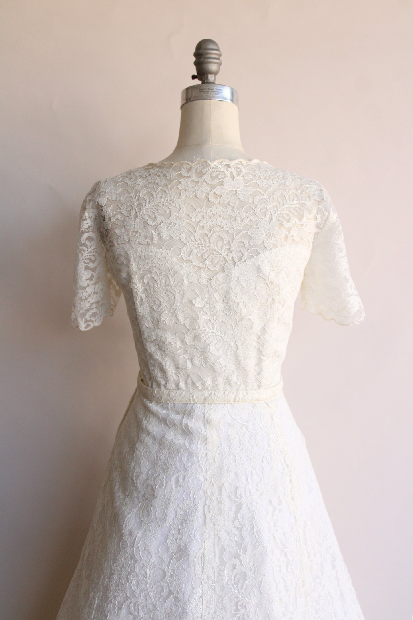 Vintage 1950s White Lace Dress with Belt