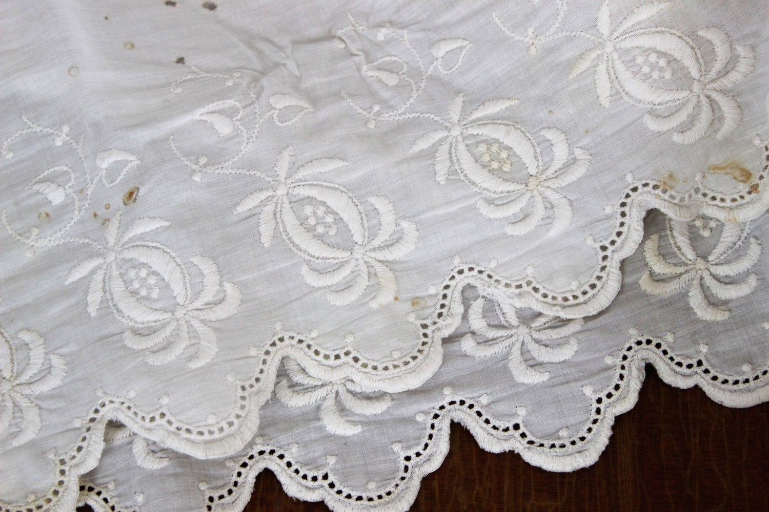 Vintage Victorian Edwardian White Wide Embroidered Lace